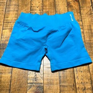 DFYNE Athletic Shorts in color Glacier 4.5